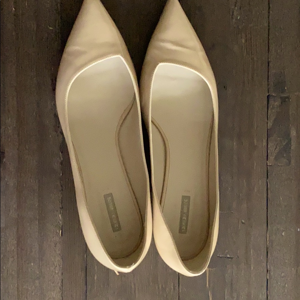 Flats by St John